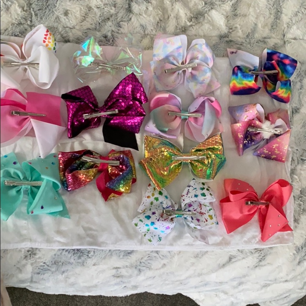 Hair Bows - Picture 2 of 2